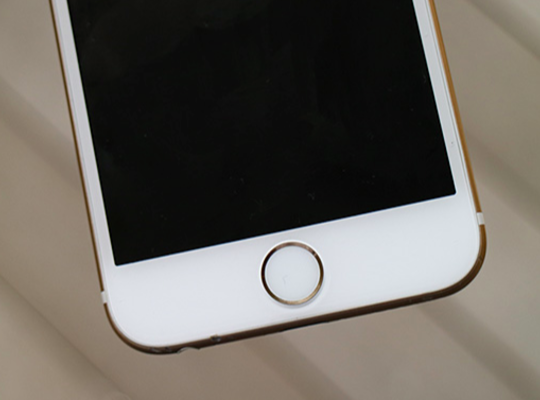 ข้อมูลที่เป็นประโยชน์สำหรับการใช้งาน iPhone ด้วยมือเดียว